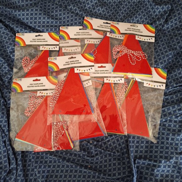 felt garland - Picture 1 of 3